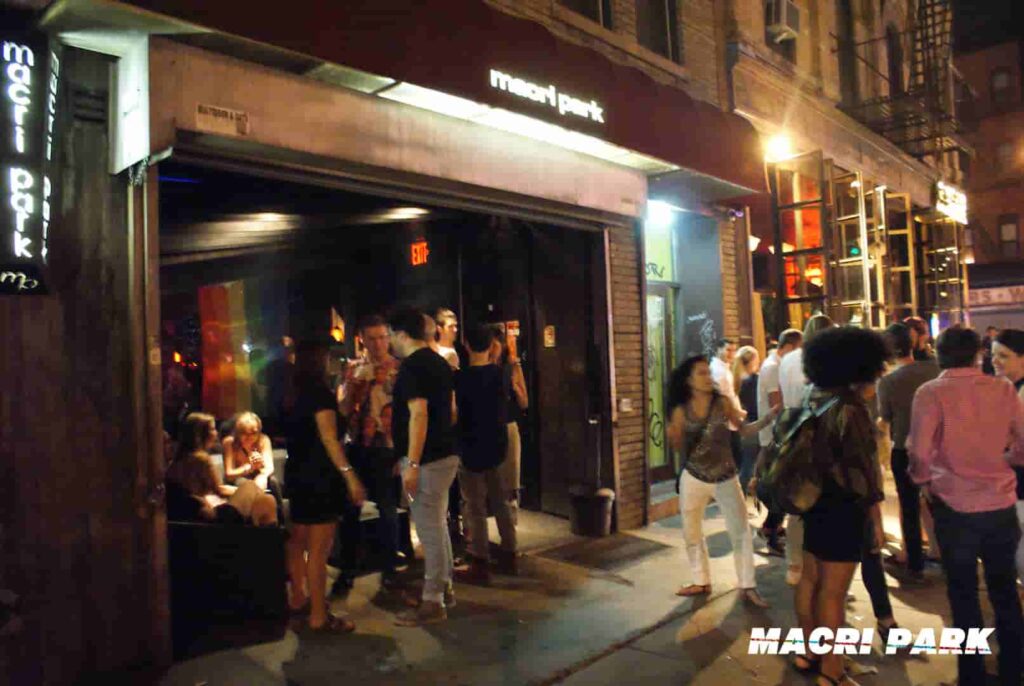 Macri Park Gay Bar