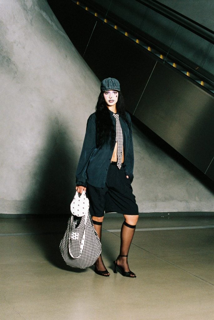 Look19