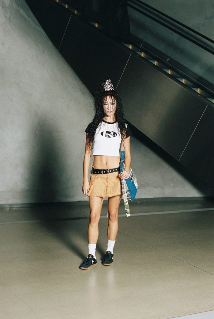 Look9