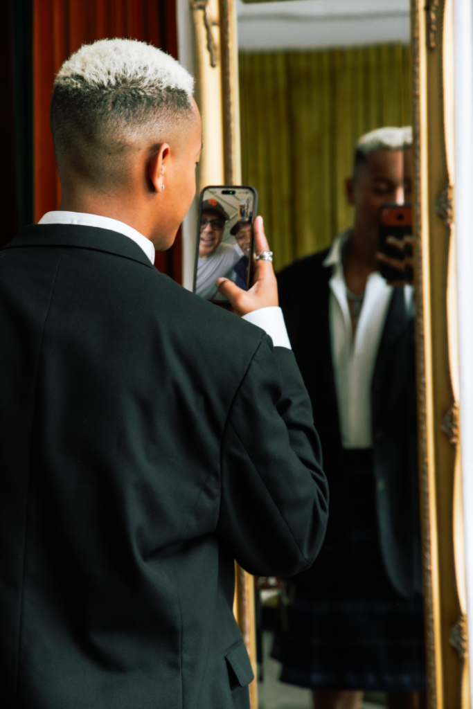 rue mirror pic